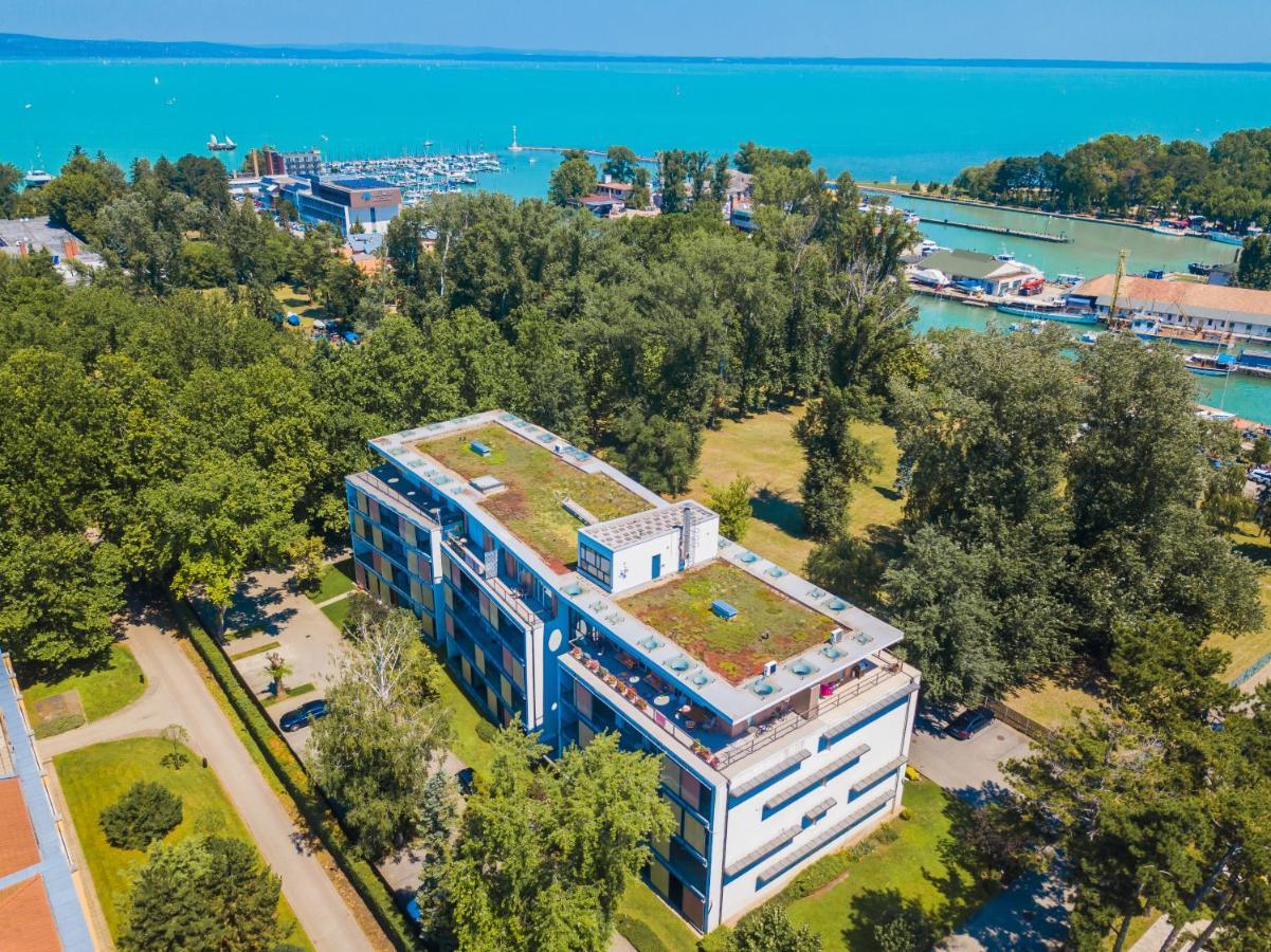 MF Villa Azúr Wellness Apartment Siófok Exterior foto