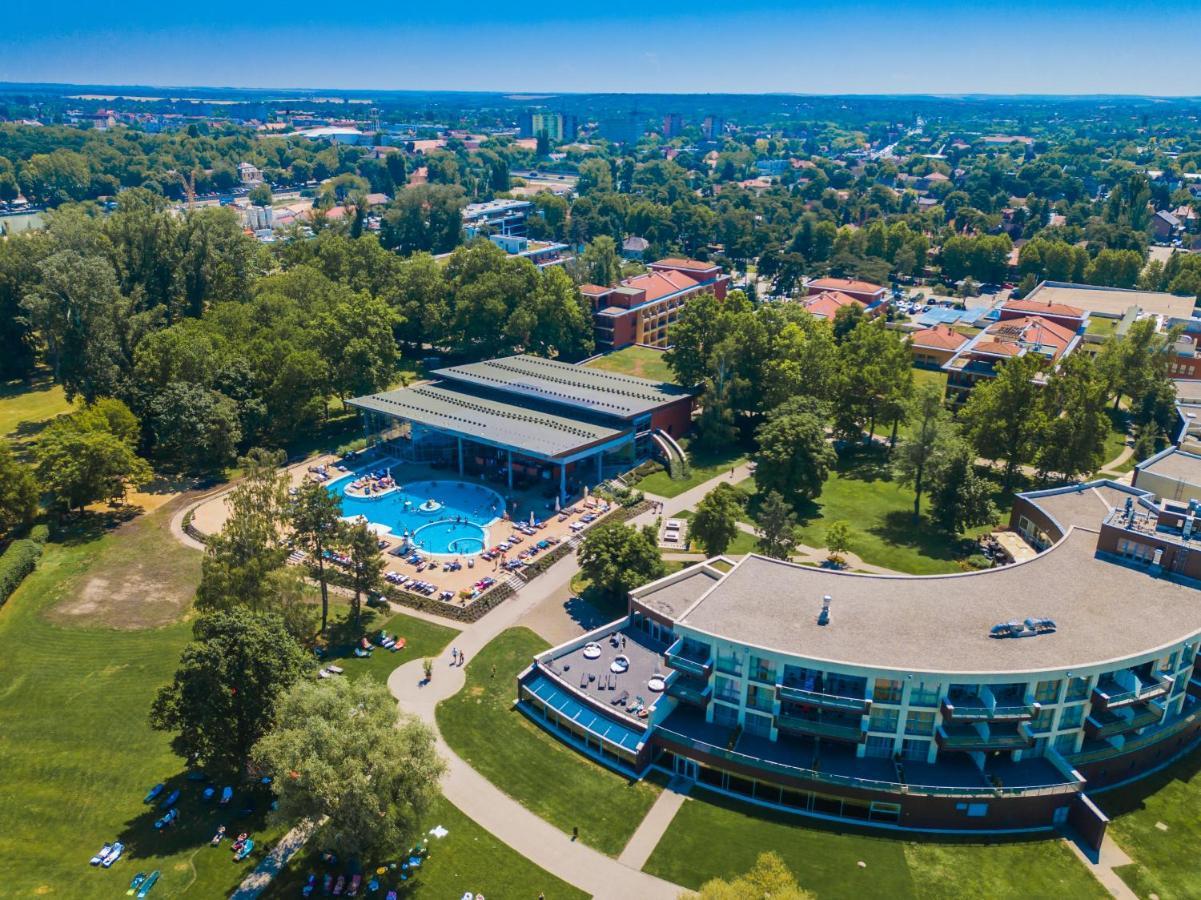 MF Villa Azúr Wellness Apartment Siófok Exterior foto